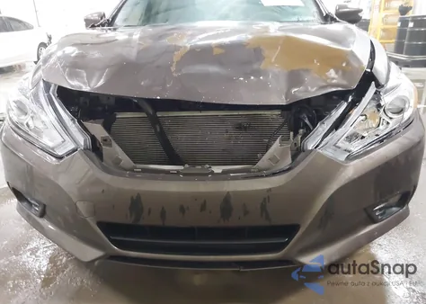 2016 Nissan Altima 2.5 z USA, uszkodzony, nr VIN 1N4AL3AP4GC145811